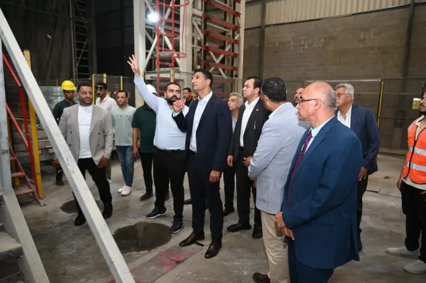 وزير الصناعة يتفقد مجمع «e2 العلمين الصناعي» ومشروع «خزن» ومصنع «نيو كونكريت»