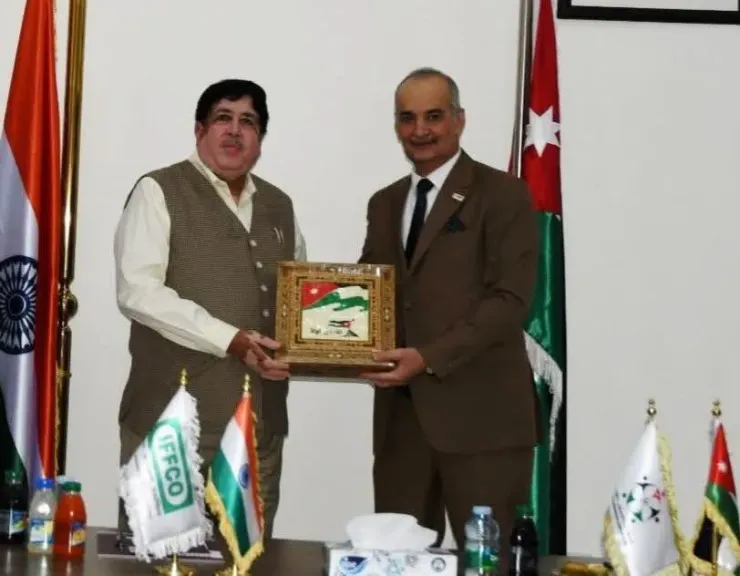 مدير ”التعاونية الأردنية” يلتقى رئيس الاتحاد التعاونى الوطنى بالهند