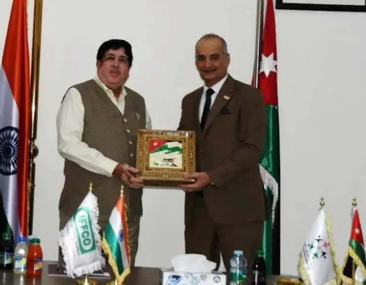 مدير ”التعاونية الأردنية” يلتقى رئيس الاتحاد التعاونى الوطنى بالهند