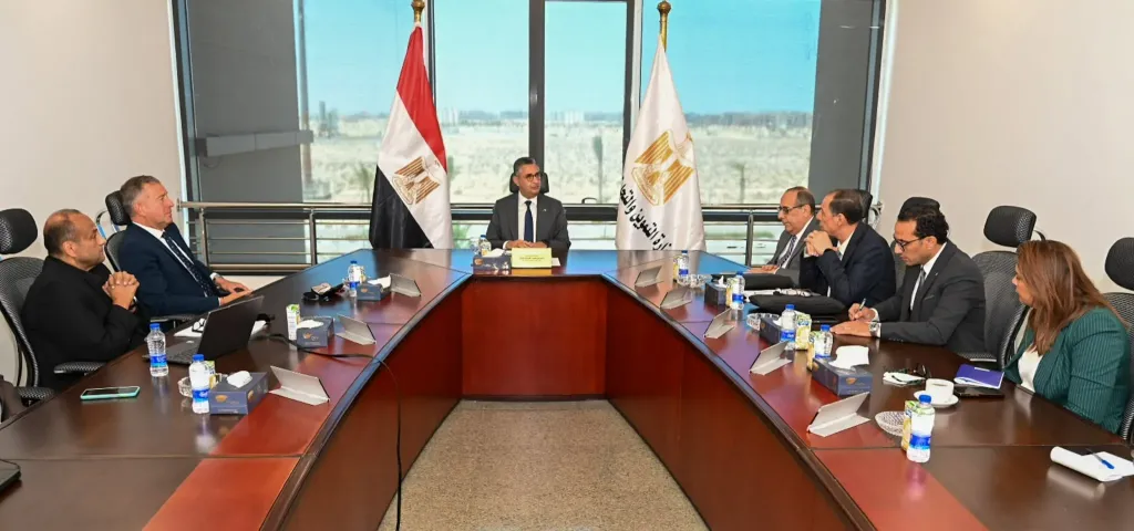 وزير التموين يبحث مشروع إنتاج الإيثانول الحيوي من الباجاس باستثمارات 278 مليون دولار