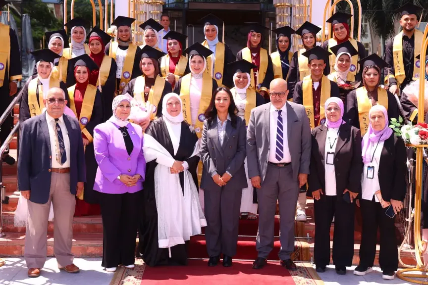 وزيرة التضامن الاجتماعي تشهد احتفالية تخريج الدفعة الأولى من معهد الدكتورة عبلة الكحلاوي للتمريض