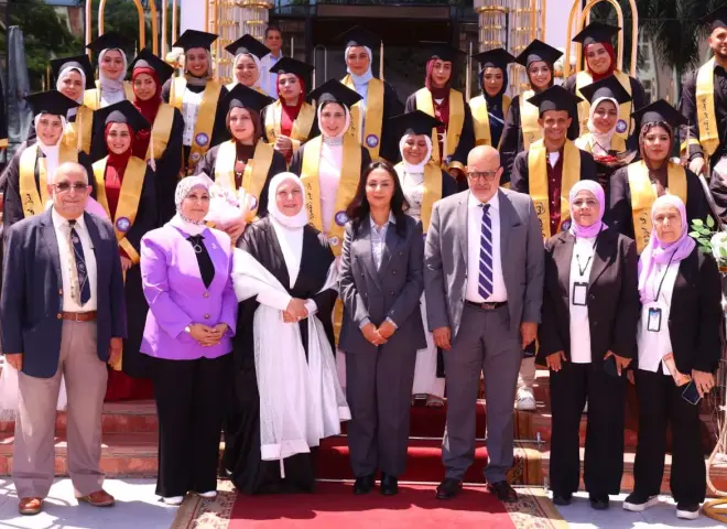 وزيرة التضامن الاجتماعي تشهد احتفالية تخريج الدفعة الأولى من معهد الدكتورة عبلة الكحلاوي للتمريض