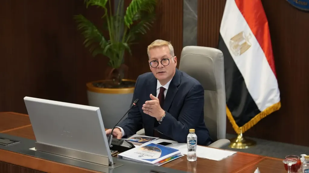وزير البترول: تطوير البنية الأساسية وتعزيز قدرات التكرير أولوية استراتيجية