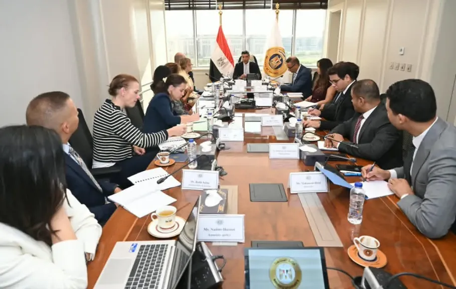 وزير الصناعة: نستهدف توطين صناعات الطاقة الشمسية وترشيد المياه وجذب الاستثمارات الأوروبية