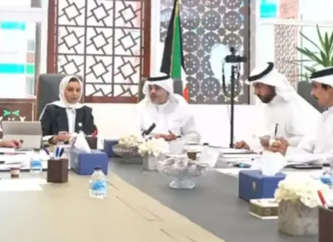 وزيرة الشؤون الاجتماعية بالكويت تتابع اختبارات القبول لوظائف ”التعاونيات”