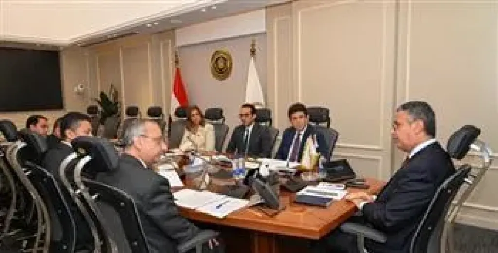 وزير التموين يوجه بسرعة استكمال خطط تطوير المناطق التجارية واللوجستية والأسواق الدائمة