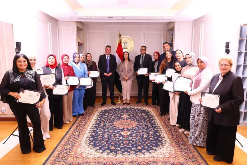 وزيرة التضامن الاجتماعي تكرم إدارات الاتصال السياسي والإعلام والمراجعة الداخلية والحوكمة