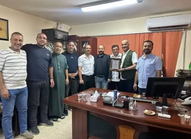 مدير عام المؤسسة التعاونية يتفقد خدمات وقصص نجاح تعاونيات العقبة