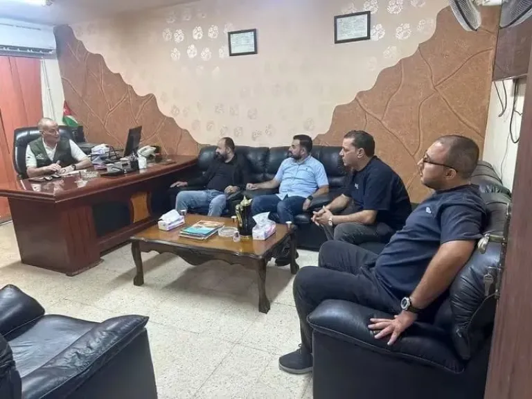 مدير عام المؤسسة التعاونية يتفقد خدمات وقصص نجاح تعاونيات العقبة