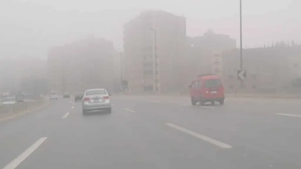 طقس غد الخميس.. الأرصاد تحذر من الشبورة والأمطار ونشاط الرياح