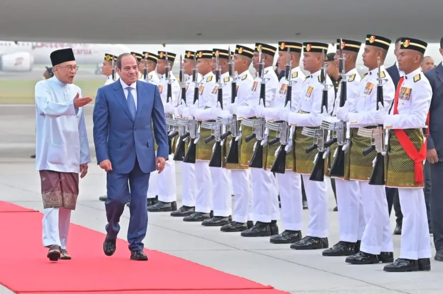 رئيس الوزراء الماليزي: أهلا وسهلا بالرئيس السيسي في ماليزيا.. وسنشهد غدا مراسم تبادل مذكرات تفاهم بين البلدين