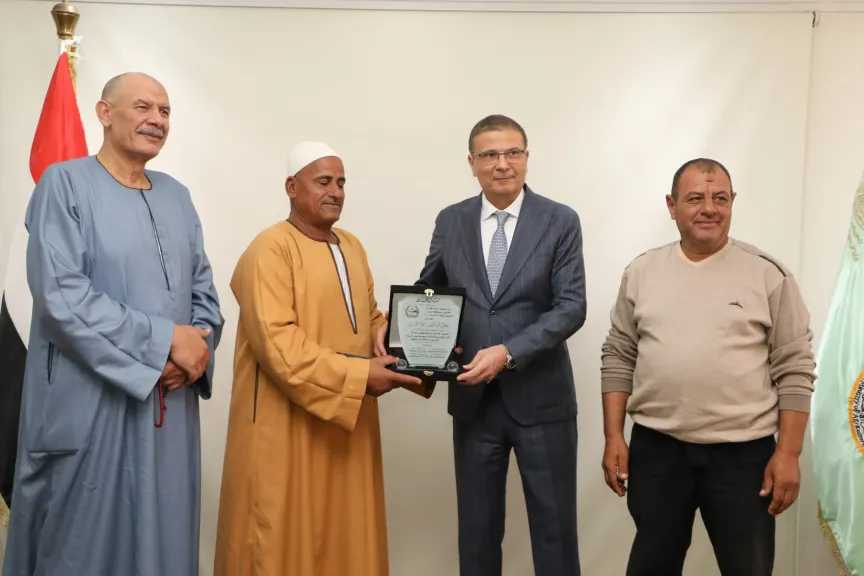 وزير الزراعة يلتقي ممثلي بعض الفلاحين بالبحيرة لمناقشة سبل تطوير الخدمات