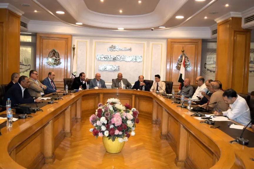 غرفة القاهرة تفتح حوارًا مباشرًا مع الشُّعَب التجارية بخطة تنموية تواكب المتغيرات الاقتصادية