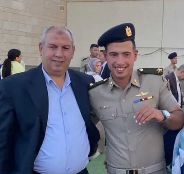 بوابة ”التعاونيات المصرية” تهنئ المحاسب أيمن عبد الحميد نائب مدير الاتحاد التعاونى الزراعى بتخرج نجله ”محمد” من الكلية الحربية